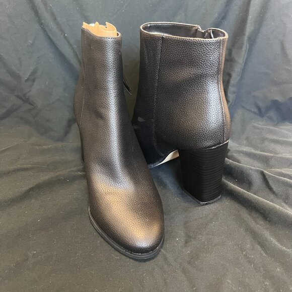 Michael Kors Black Ankle Boots with Gold Zipper - Picture 3 of 6